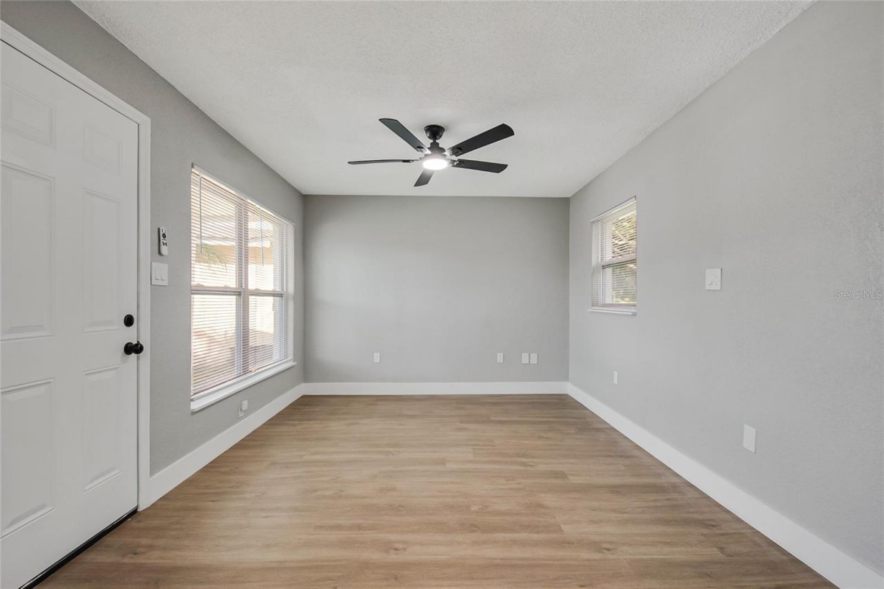 327 Amador Circle , Orlando, FL 32810 Photo