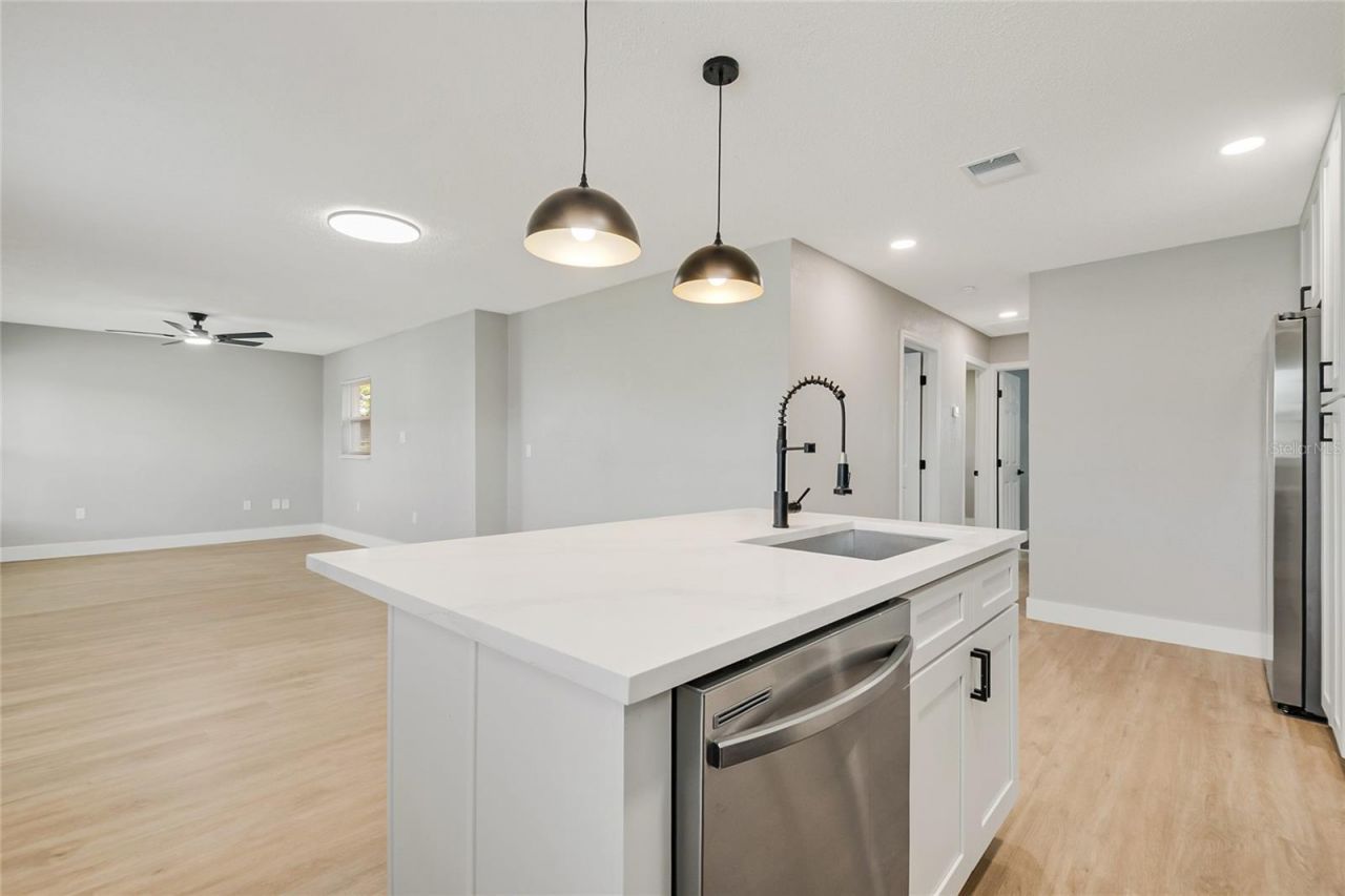 327 Amador Circle , Orlando, FL 32810 Photo