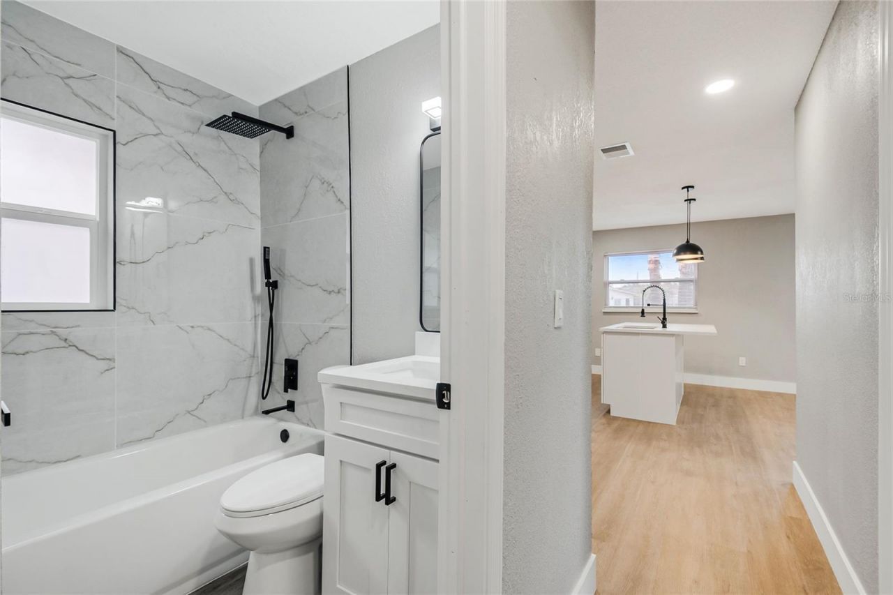 327 Amador Circle , Orlando, FL 32810 Photo