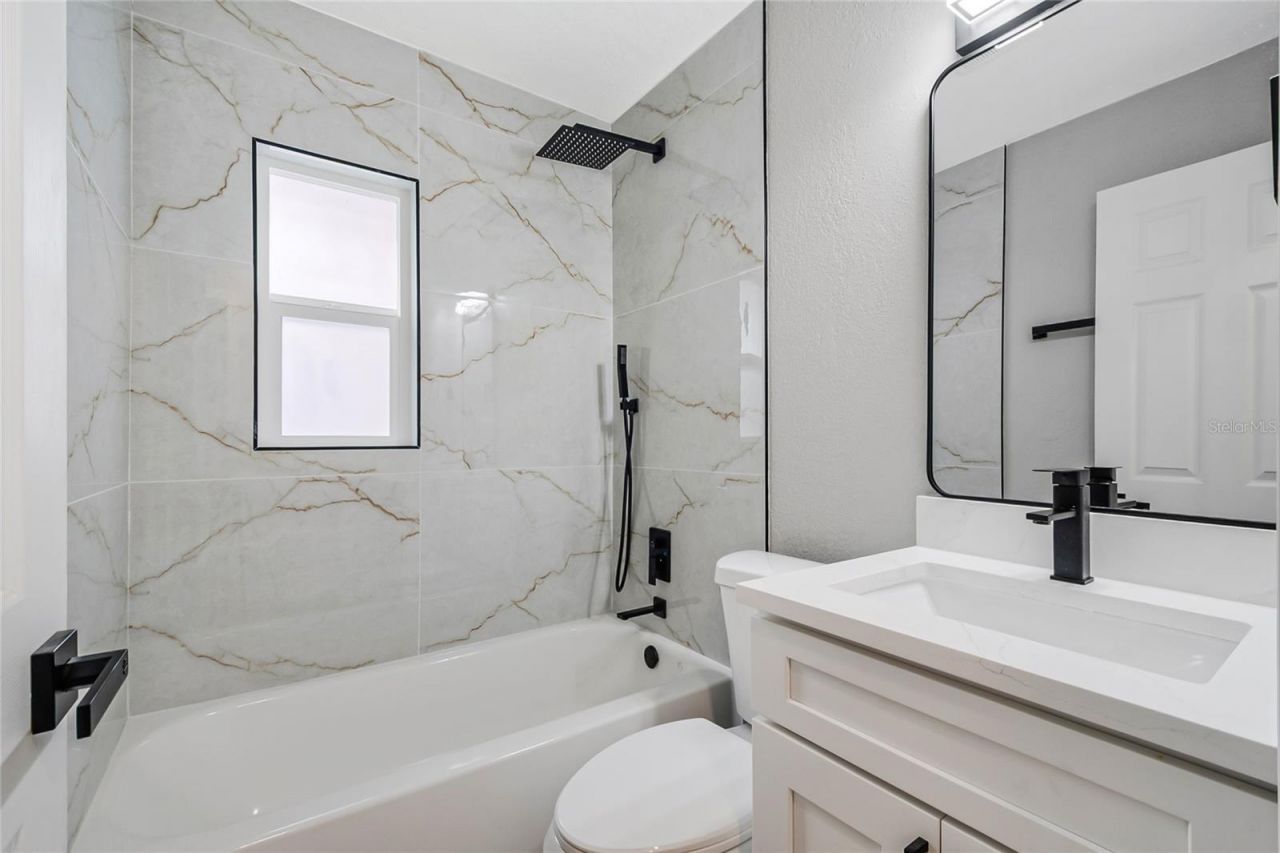 327 Amador Circle , Orlando, FL 32810 Photo