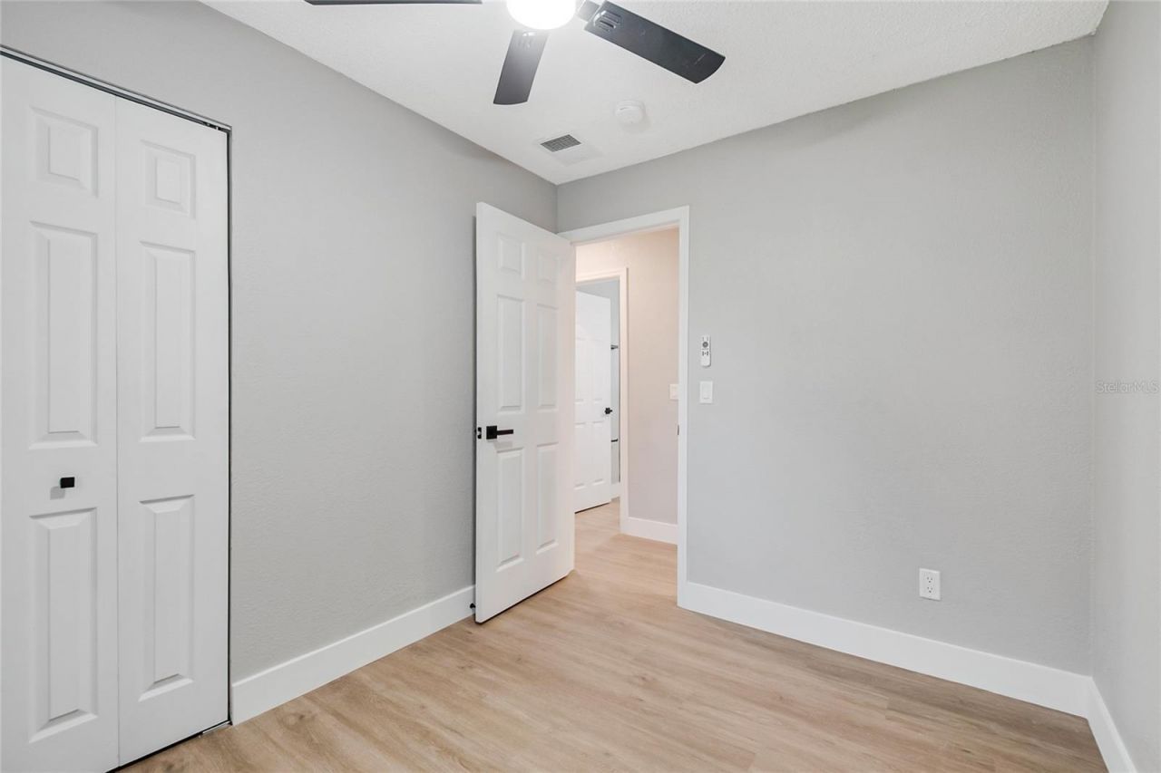 327 Amador Circle , Orlando, FL 32810 Photo