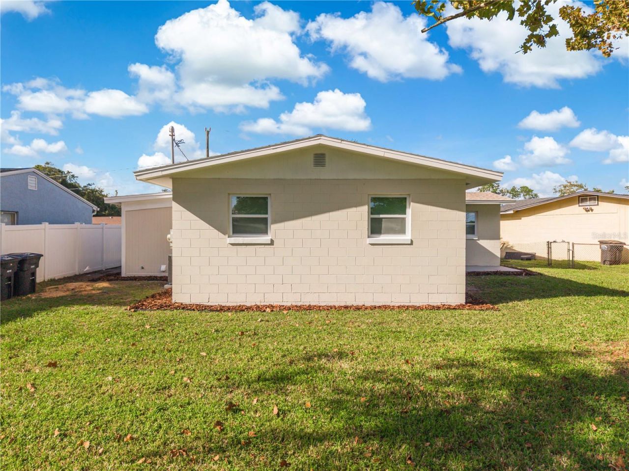 327 Amador Circle , Orlando, FL 32810 Photo