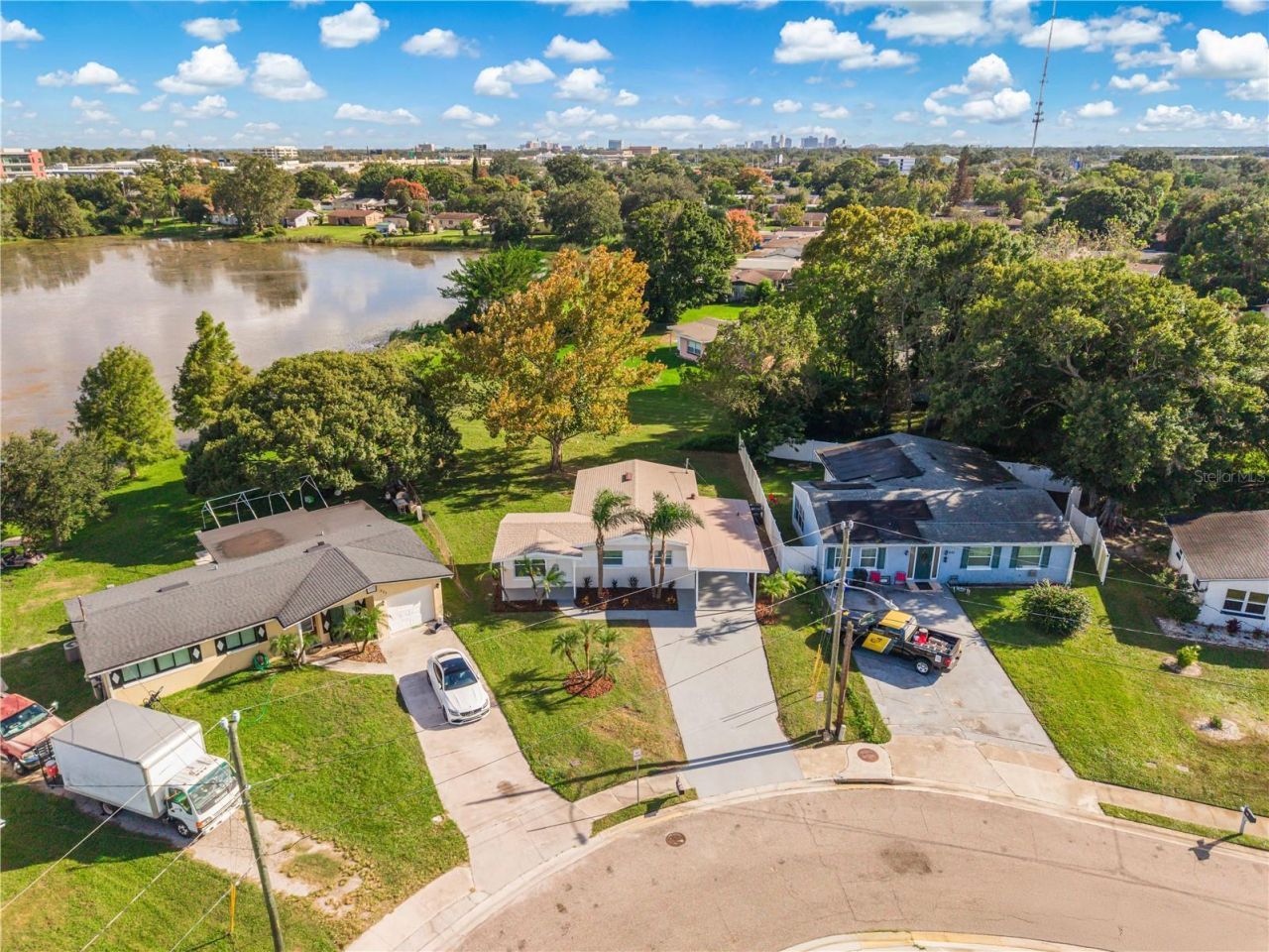 327 Amador Circle , Orlando, FL 32810 Photo