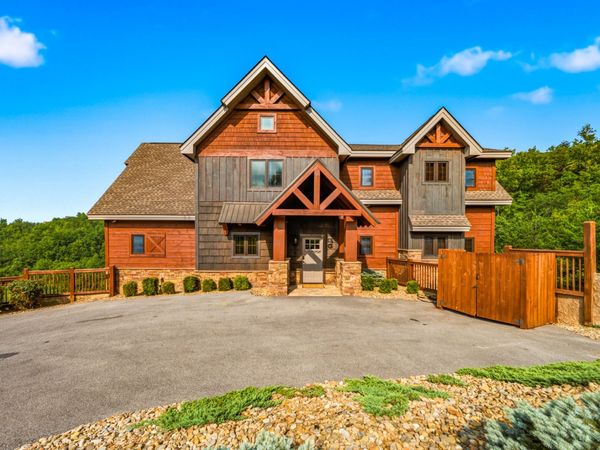 2920 Misty Bluff Trl , Sevierville, TN 37862