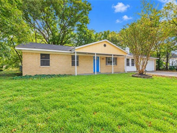 507 E Cleveland Street , Prairie Grove, AR 72753