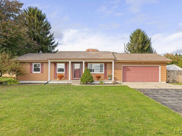 1938 Oakwood , Adrian, MI 49286