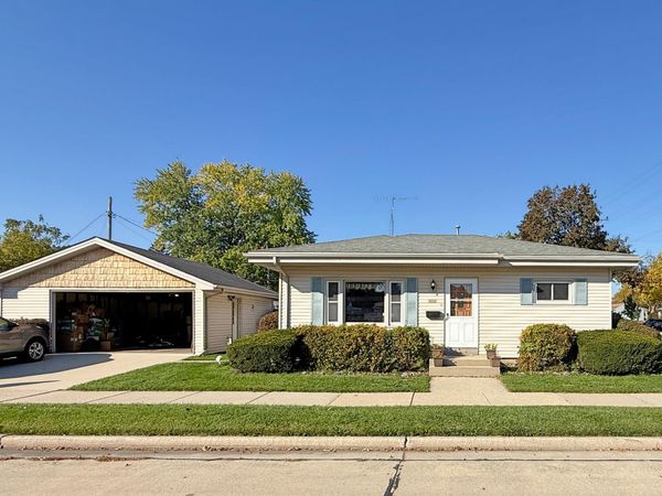 2000 Arthur Ave, Racine, WI 53405