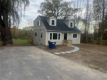 3439 Route 11 , La Fayette, NY 13084