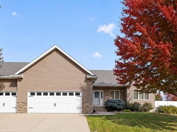 4629 Summit Pointe Place NW, Rochester, MN 55901