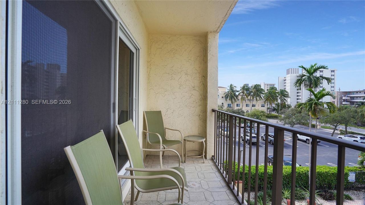400 N Riverside Dr, Unit 305, Pompano Beach, FL 33062 Photo