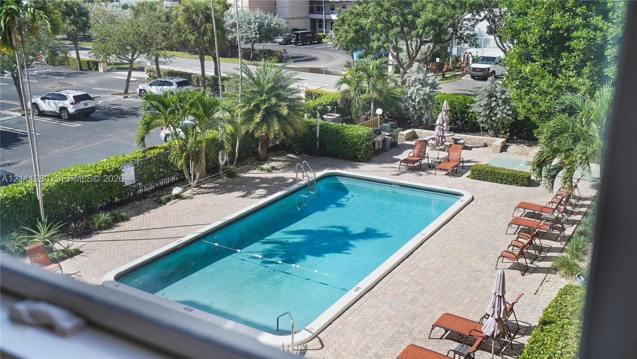 400 N Riverside Dr, Unit 305, Pompano Beach, FL 33062 Photo