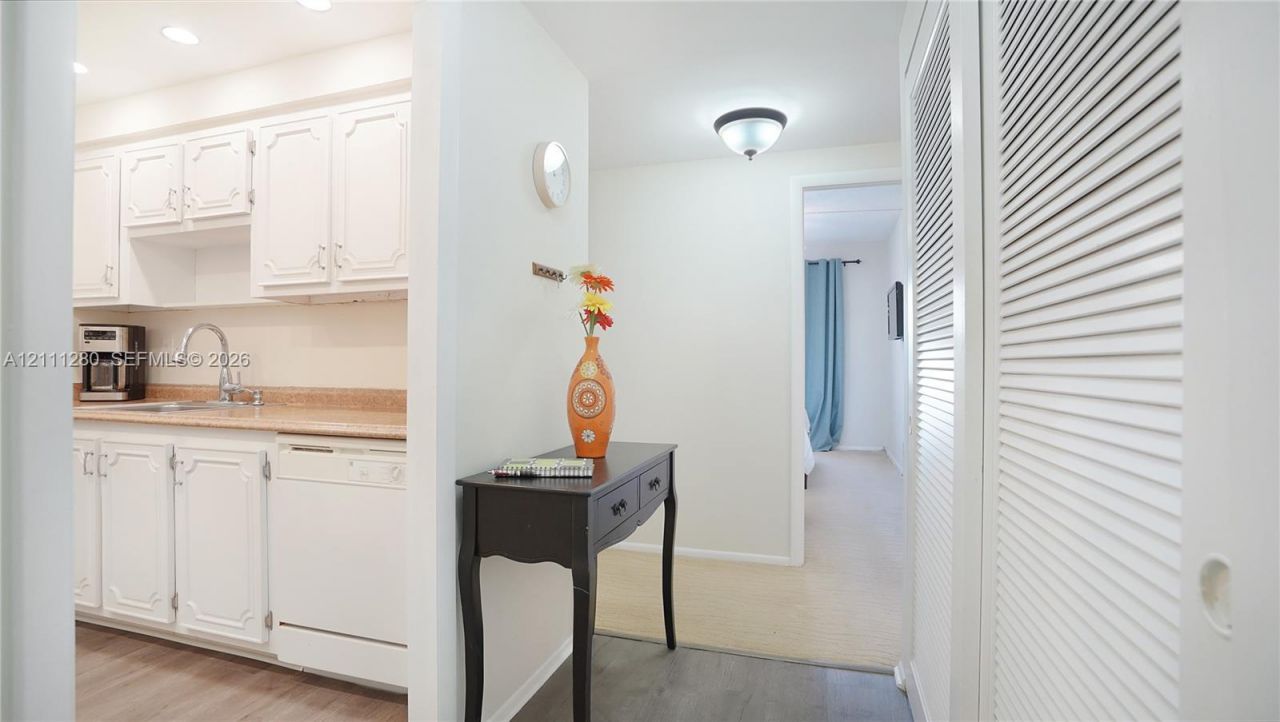 400 N Riverside Dr, Unit 305, Pompano Beach, FL 33062 Photo