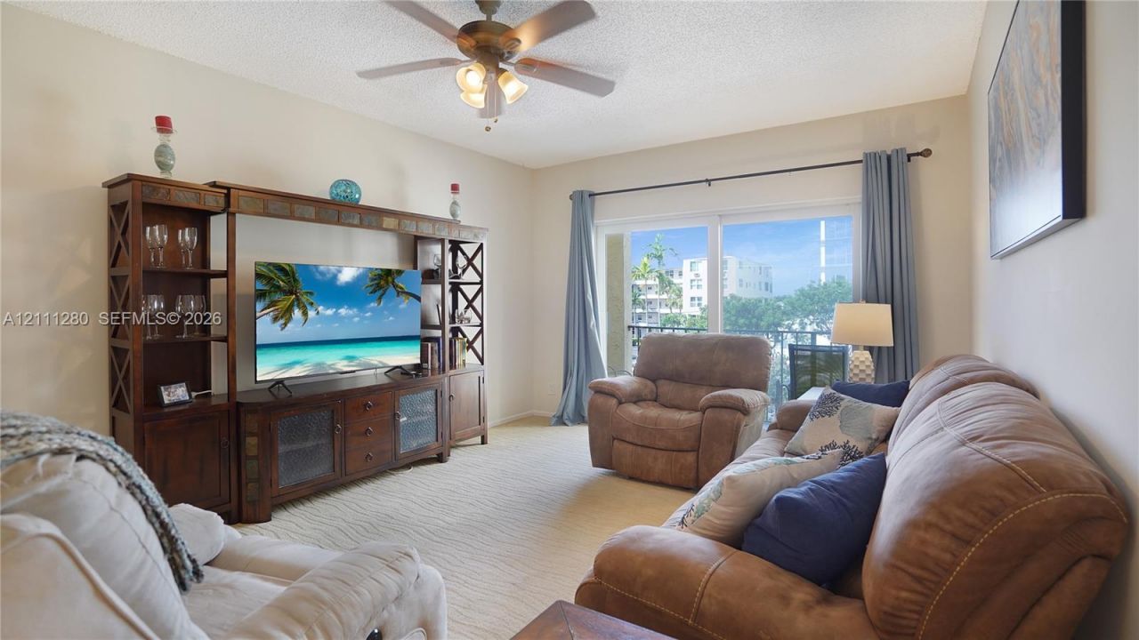 400 N Riverside Dr, Unit 305, Pompano Beach, FL 33062 Photo