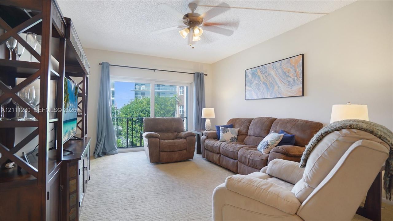 400 N Riverside Dr, Unit 305, Pompano Beach, FL 33062 Photo