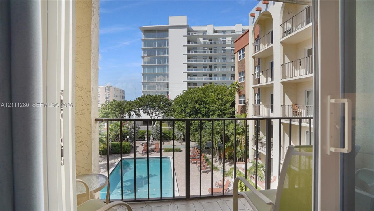 400 N Riverside Dr, Unit 305, Pompano Beach, FL 33062 Photo