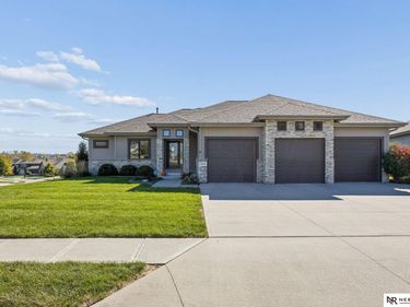 8904 N 172nd Street, Bennington, NE 68007