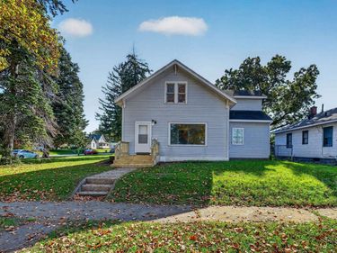 910 W Calvert Street, South Bend, IN 46613