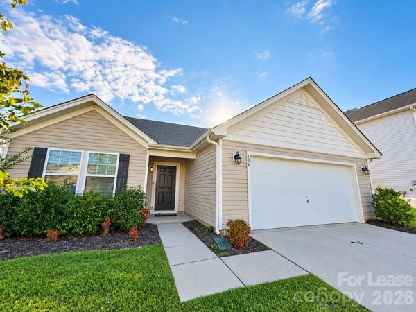 136 Hidden Lakes Road , Statesville, NC 28677