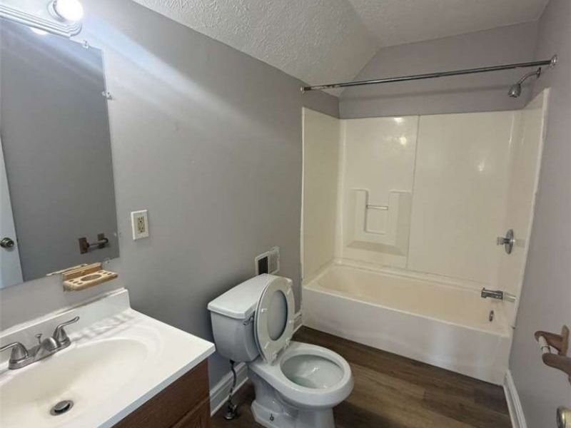 3247 E 90th Street, Cleveland, OH 44104 Photo 10