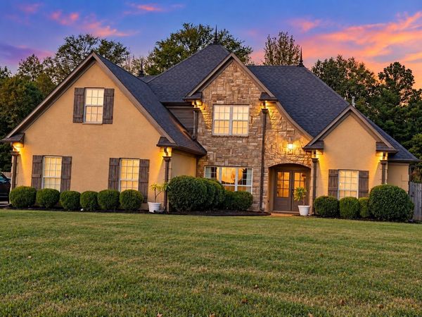 4890 BAKERSFIELD CV, Nesbit, MS 38651