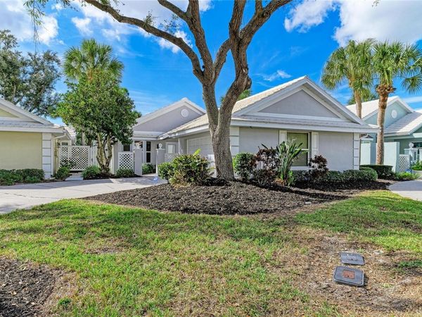 729 BRIGHTSIDE CRESCENT DRIVE, Unit 33, VENICE, FL 34293