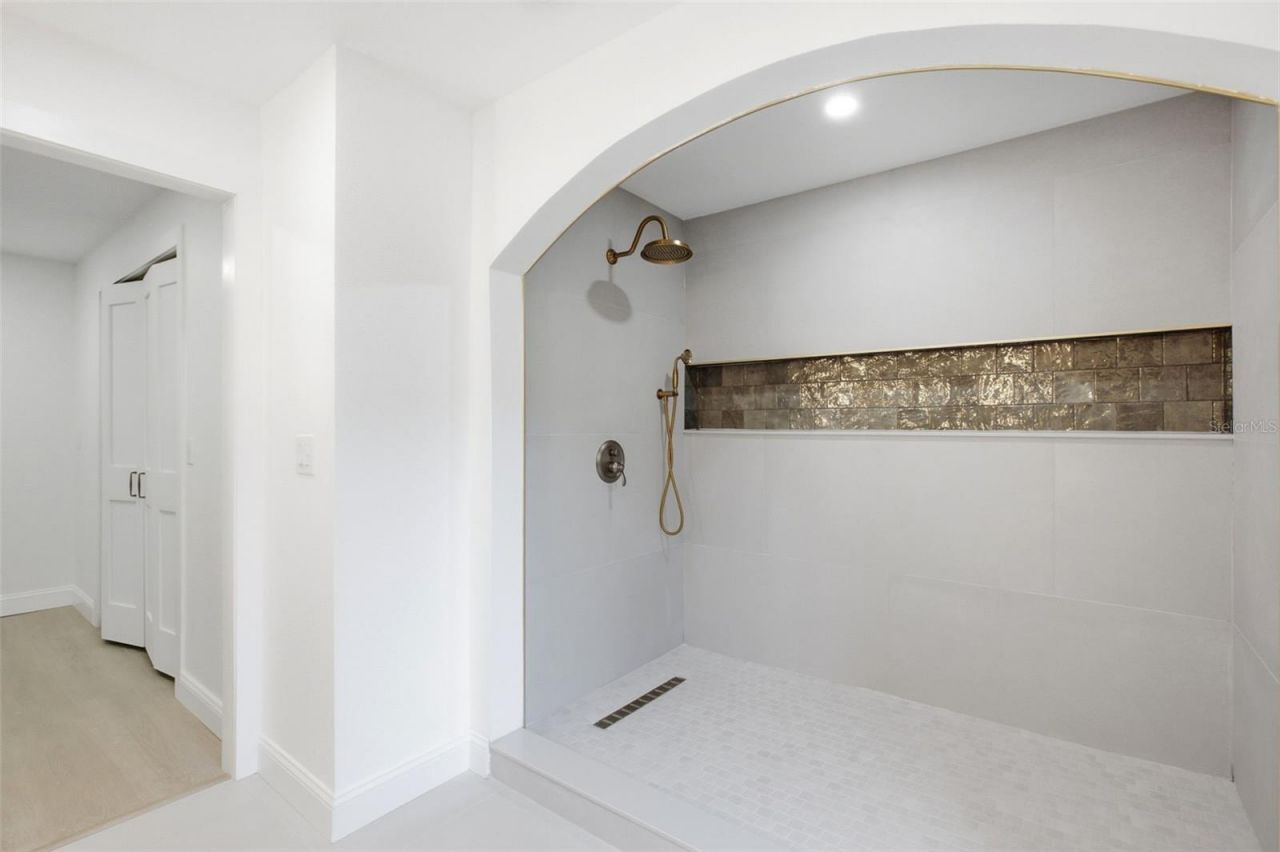 204 W Ridgewood Court , Longwood, FL 32779 Photo