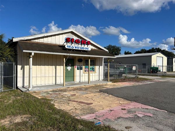 3195 US HIGHWAY 441/27 , FRUITLAND PARK, FL 34731