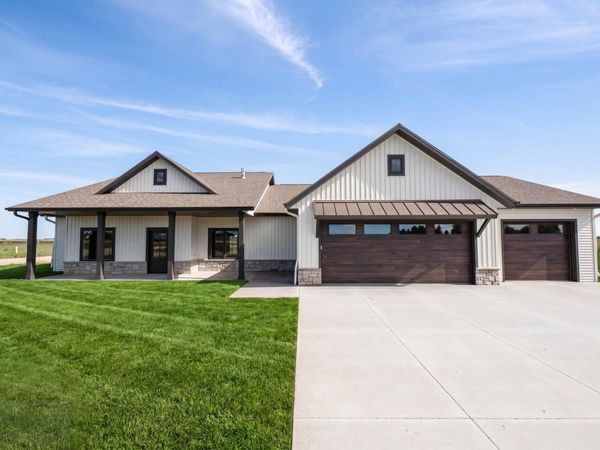902 Gunkel Drive , Arthur, ND 58006