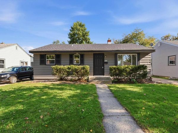 2038 W NEIL PLACE, Milwaukee, WI 53209