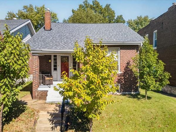 5223 Neosho Street , St Louis, MO 63109
