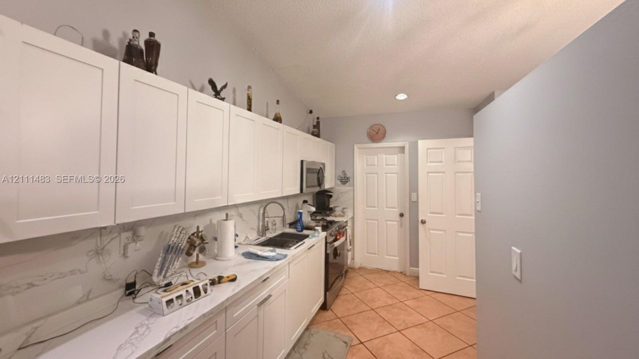 10417 NW 129th St, Unit Main, Hialeah Gardens, FL 33018 Photo