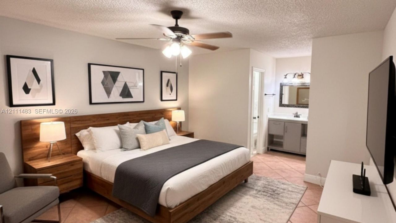 10417 NW 129th St, Unit Main, Hialeah Gardens, FL 33018 Photo