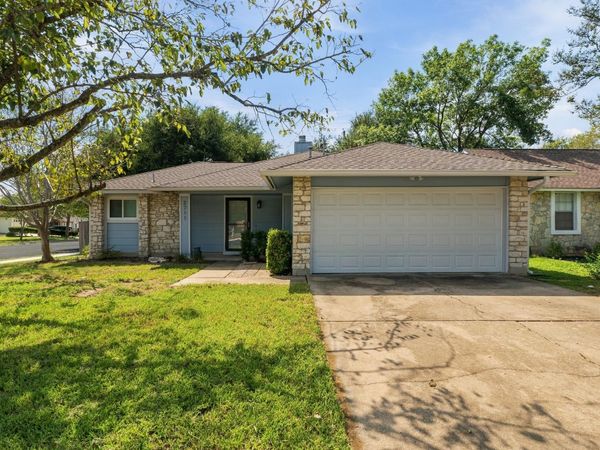 2711 Crownspoint DR, Austin, TX 78748