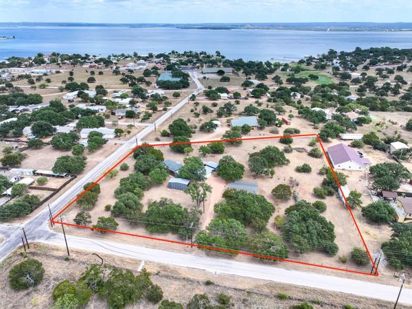 950 Hi-Line DR, Buchanan Dam, TX 78609
