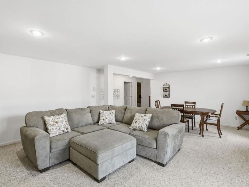 3302 Emerald Lakes Drive, Unit 6, Green Township, OH 45211 Photo 17