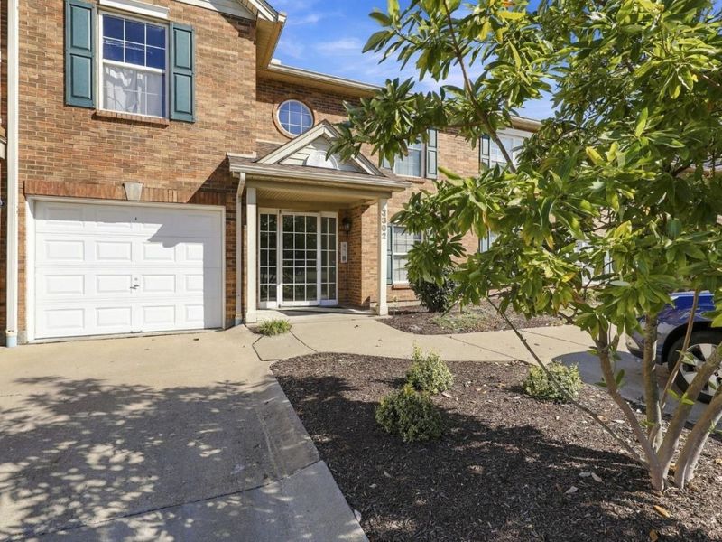 3302 Emerald Lakes Drive, Unit 6, Green Township, OH 45211 Photo 2