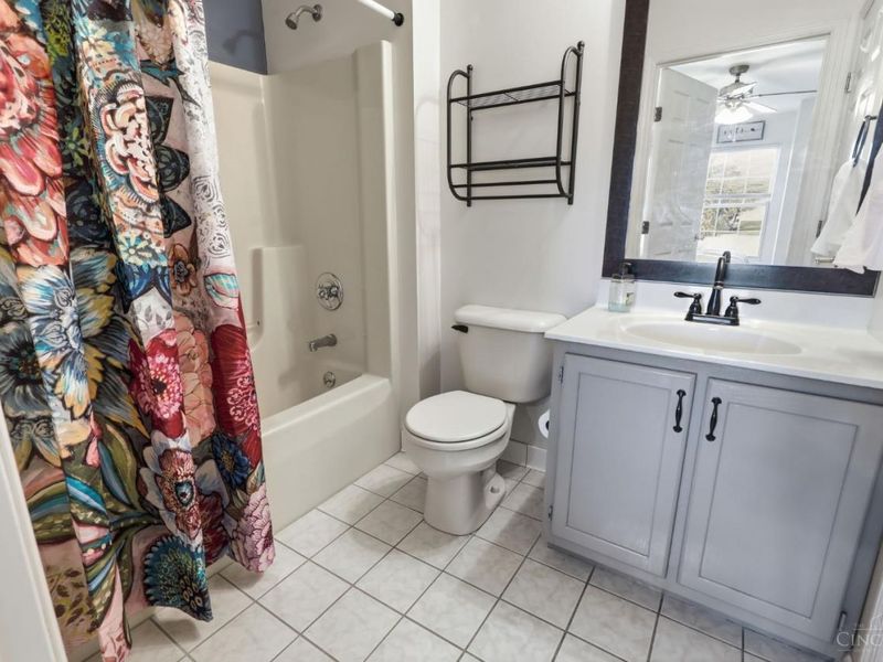 3302 Emerald Lakes Drive, Unit 6, Green Township, OH 45211 Photo 29