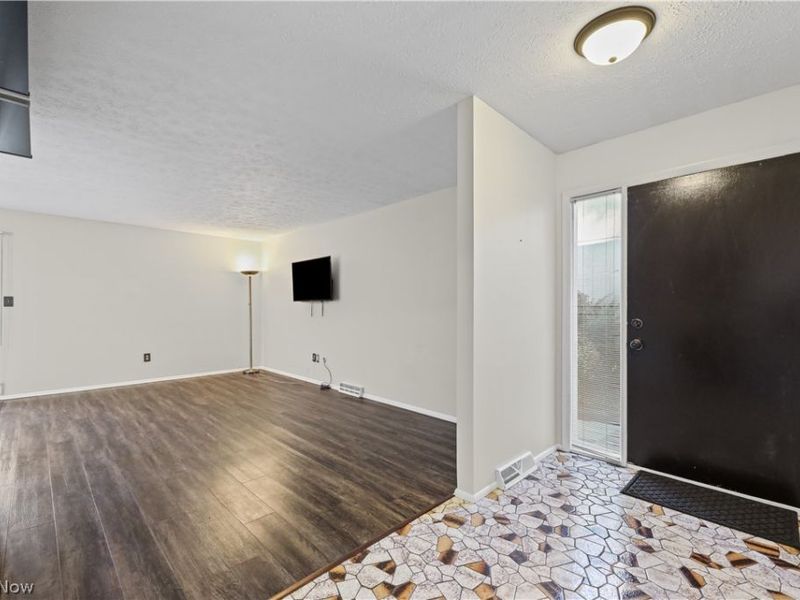 7569 Creekwood Drive, Unit 21D, North Royalton, OH 44133 Photo 7
