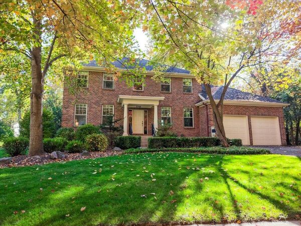 2746 Beechwood Drive SE, East Grand Rapids, MI 49506