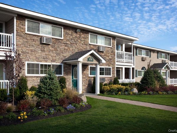 223 Lakeland Avenue , Unit 2-1D, Sayville, NY 11782