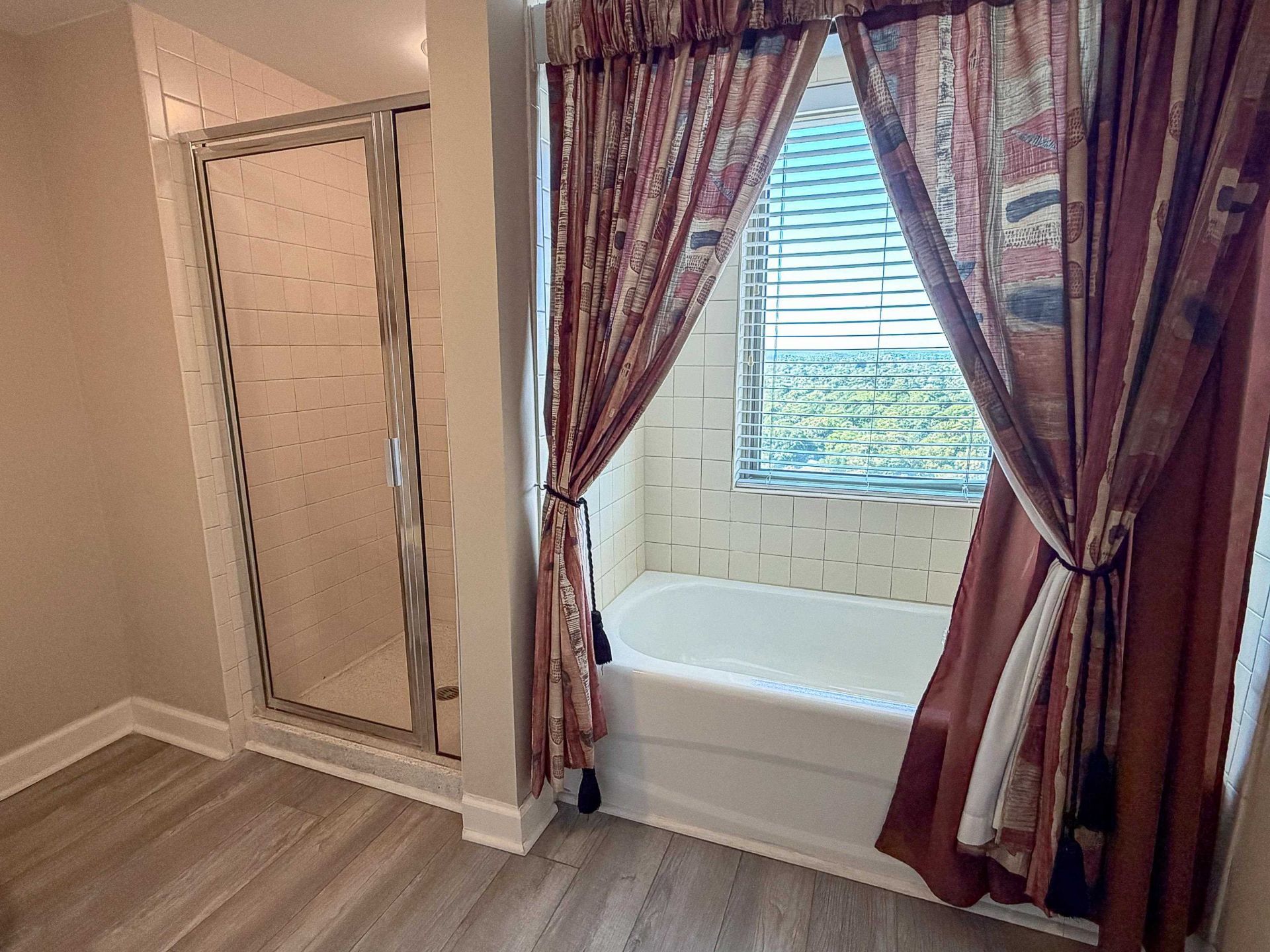 8560 Queensway Blvd.  Photo 36