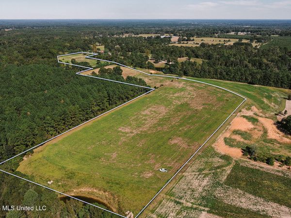 22 Kitchens Drive, Laurel, MS 39443