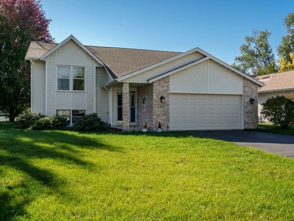 545 Rivercove Court , Machesney Park, IL 61115