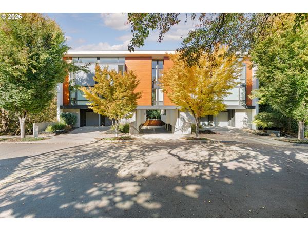 245 SW MEADE ST, Unit M2, Portland, OR 97201
