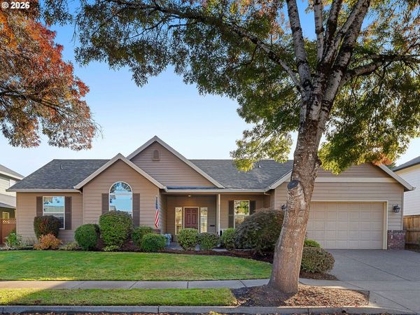 3130 N IVY DR, Newberg, OR 97132
