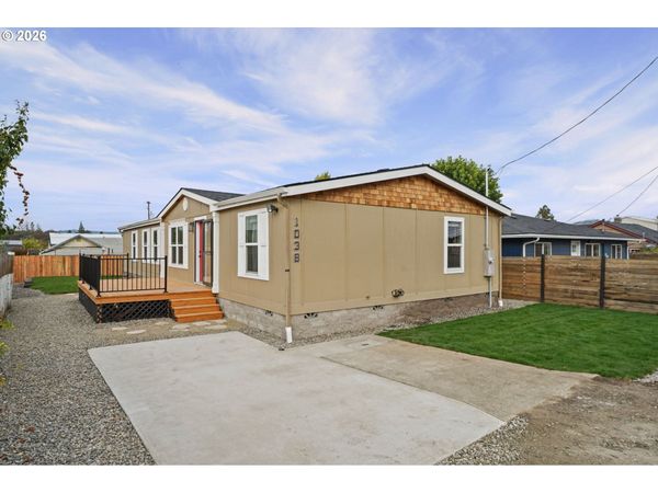 1038 NE WILLOW ST, Roseburg, OR 97470