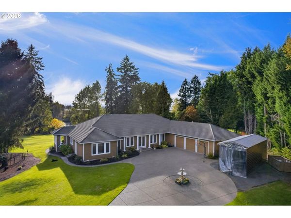 7500 NE DOG RIDGE RD, Newberg, OR 97132