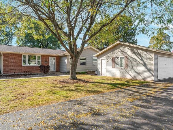1025 S WEST COURT, Unit C, Appleton, WI 54915
