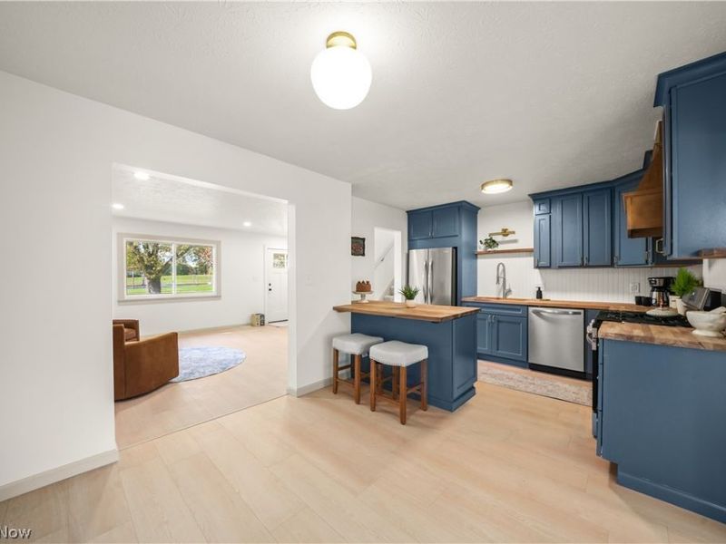 9008 Wilverne Drive, Windham, OH 44288 Photo 7