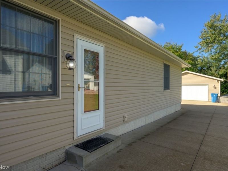 466 Fritsch Avenue, Akron, OH 44312 Photo 4